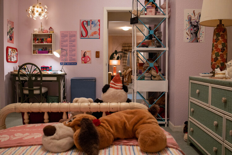 Production Design: "Gordita Chronicles" and the 1980s Hialeah-Miami Aesthetics - Image 18 of 18